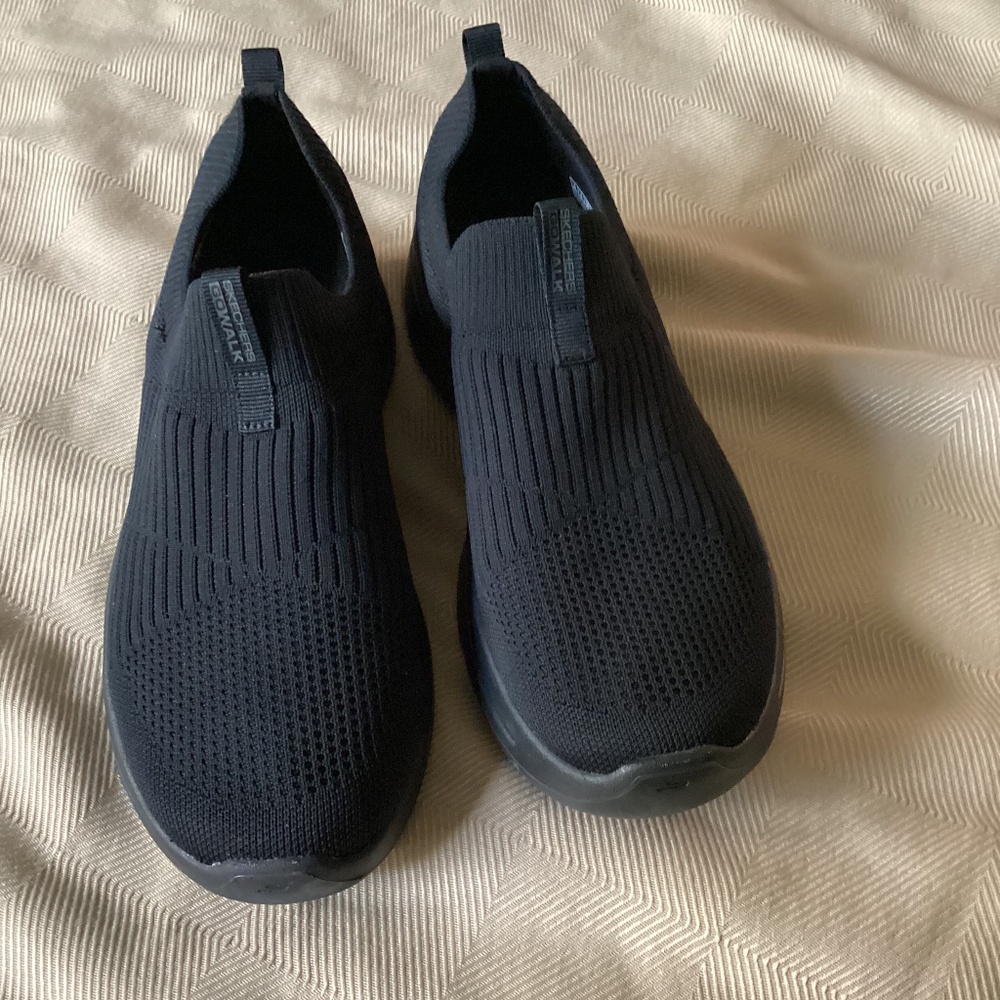 Skechers Go Walk Arch Fit Womens Black Knit Slip On Sneakers Shoes US 8